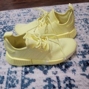 Neon yellow Adidas boost size 7